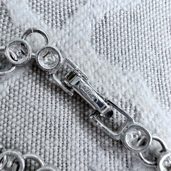 Avon Tennis Bracelet Silver Tone Blue Rhinestones Shiny Sparkly Signed - Picture 8 of 8